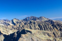 Výhled na Vysoké Tatrky z vrcholu Kriváň.
